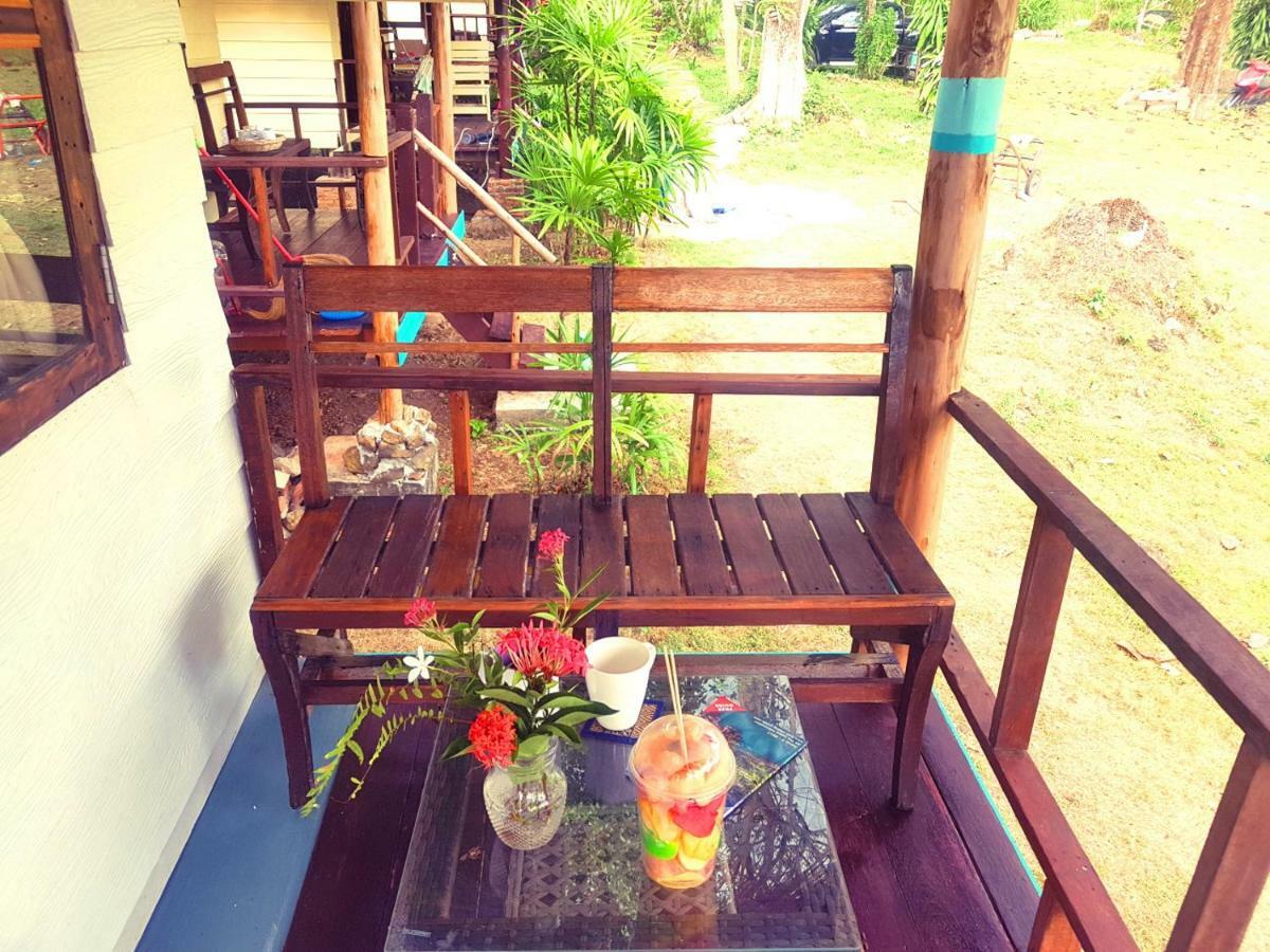 ฺbay Yard Hut Hotel Ко Чанг Екстериор снимка