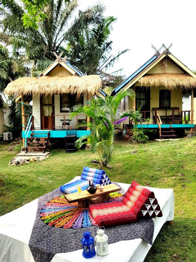 ฺbay Yard Hut Hotel Ко Чанг Екстериор снимка
