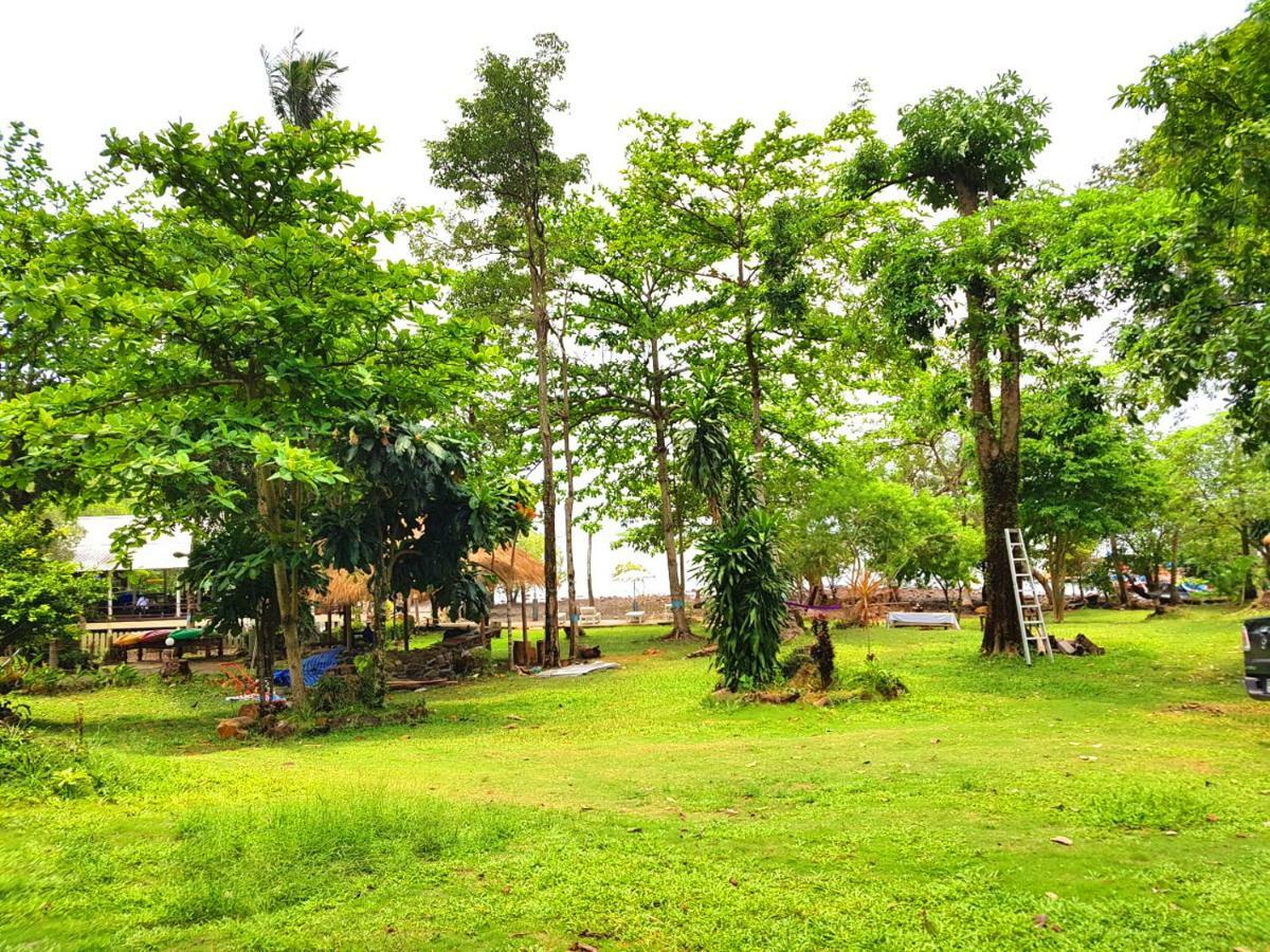 ฺbay Yard Hut Hotel Ко Чанг Екстериор снимка
